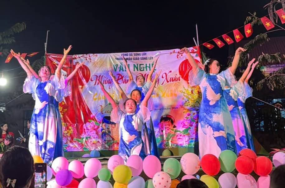 /?language=vi&nv=albums&op=view/29/VAN-NGHE-TET-BINH-NGO-2026