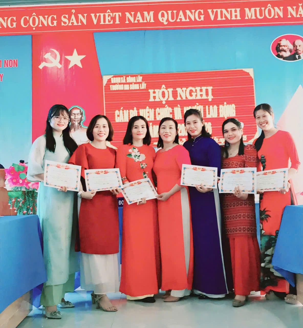 KHEN THƯỞNG