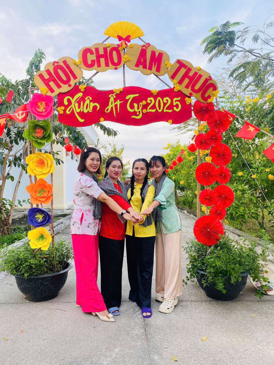/?language=vi&nv=albums&op=view/20/HOI-CHO-AM-THUC-XUAN-AT-TY-2025