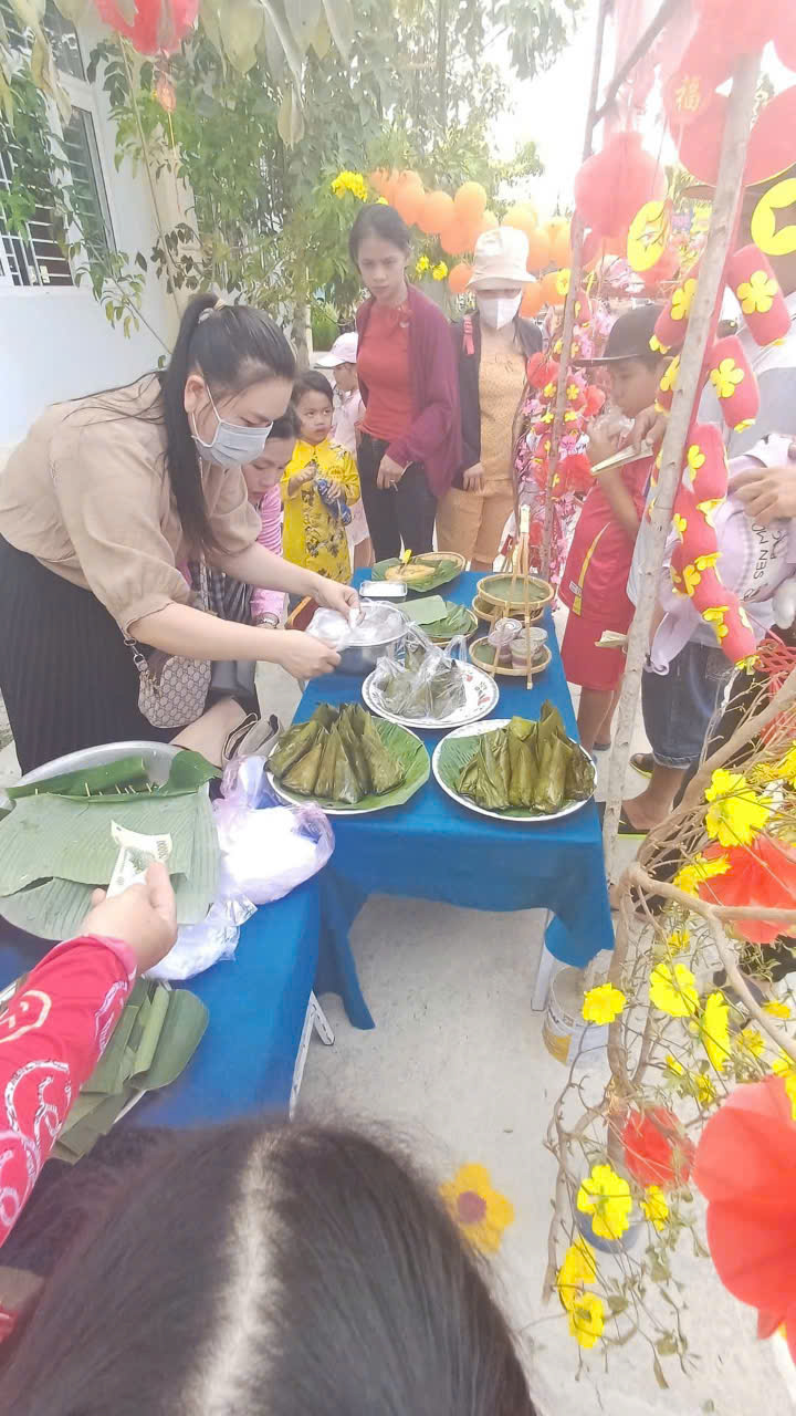 Quầy bánh dân gian