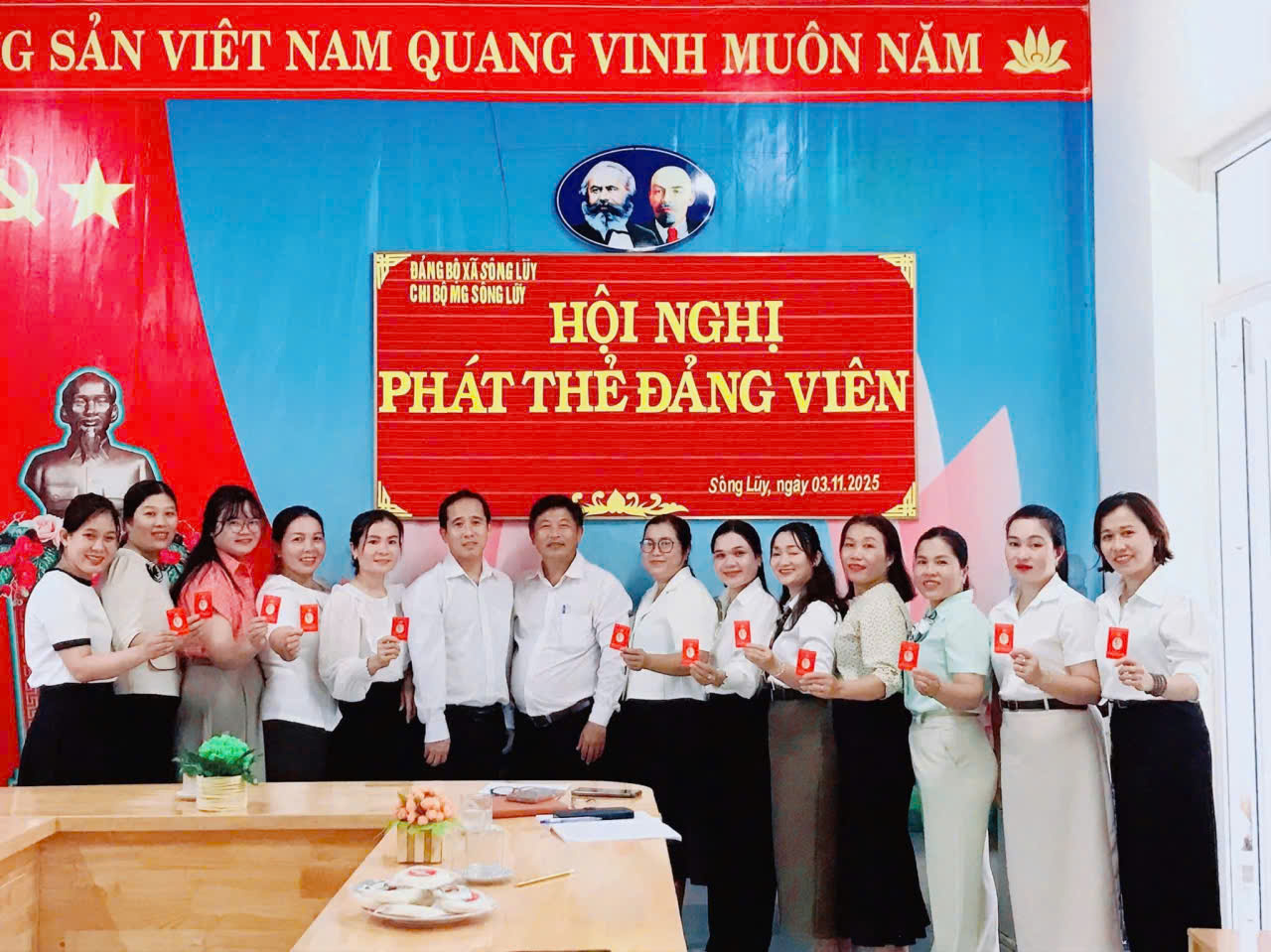 Lễ phát thẻ Đảng viên năm 2025