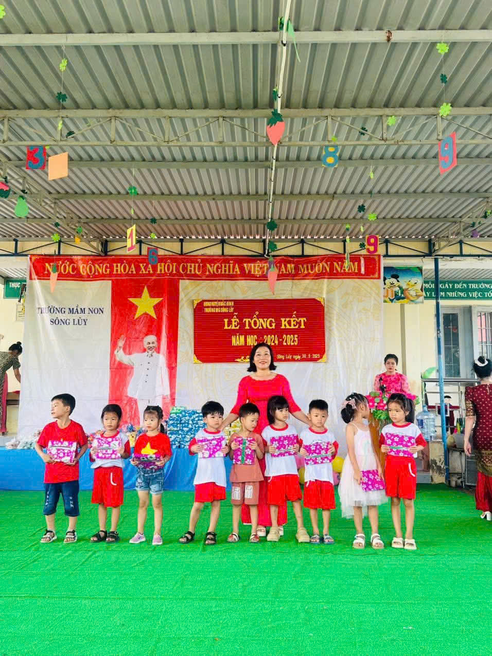Lễ tổng kết năm học 2024-2025.1